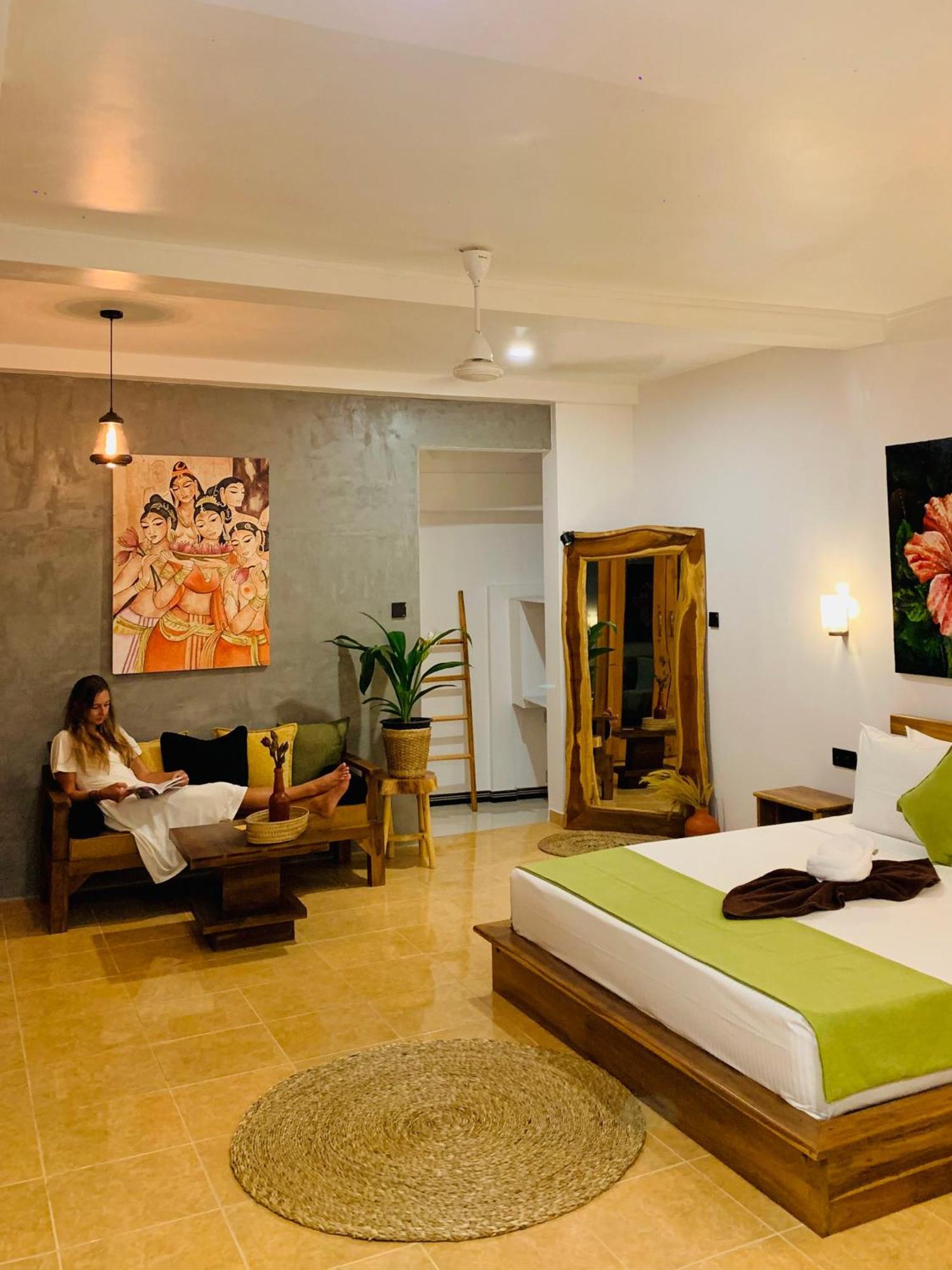 Breeze Bay Villa 디크웰라 외부 사진